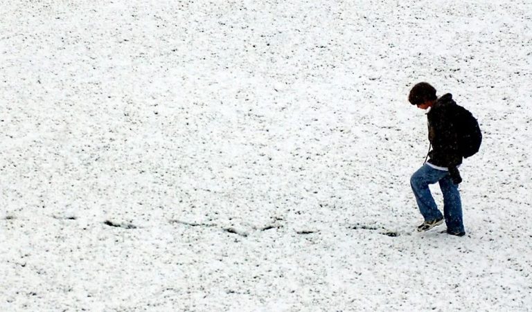 Pse ecja mbrapsht mund të jetë shumë e mirë për shëndetin dhe trurin tuaj