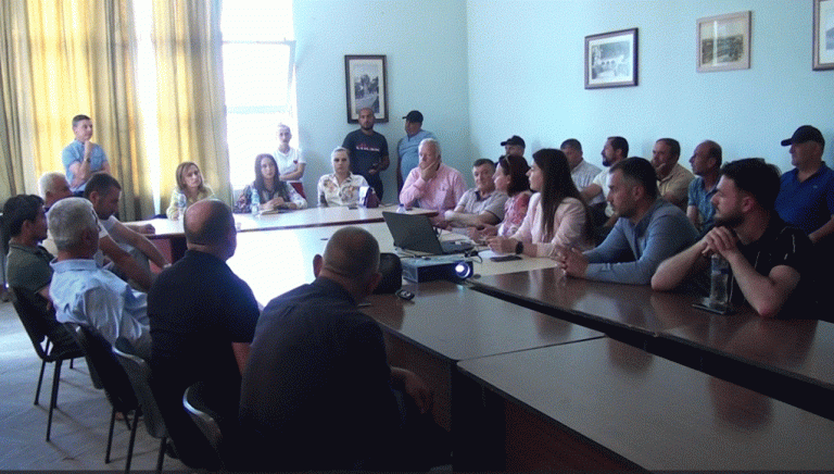 KËSHILLI BASHKIAK PEQIN ME PSD (VIDEO)