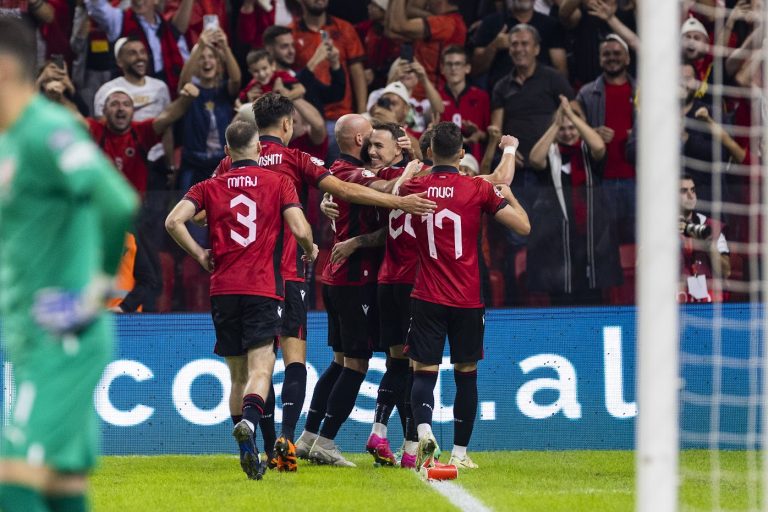 Përgatitjet për “finalen” me Serbinë, Sylvinho grumbullon ish-futbollistin e Skënderbeut dhe Ballkanit për të zëvendësuar Pajazitin