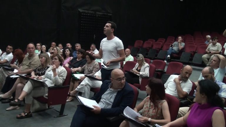 MURATAJ I DREJTOHET KRYEBASHKIAKUT LLATJA PAS RRITJES SË TARIFAVE TË UJIT:-ÇFARË NDRYSHOI DJE GLEDIAN?