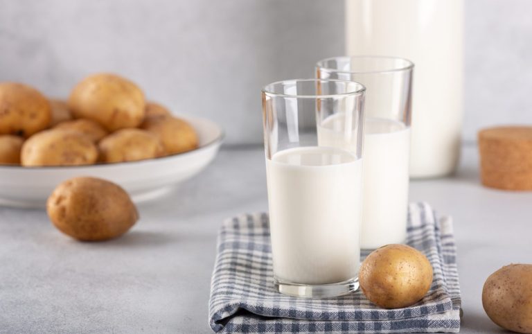 Qumështi i Patates – Vlerat Ushqyese Krahasuar me Llojet e Tjera