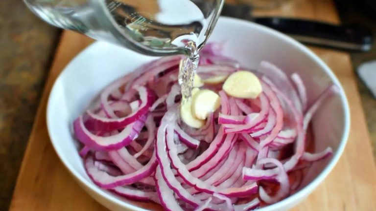 Lëngu i Qepës për Pastrimin e Organizmit dhe Kundër Katër Sëmundjeve