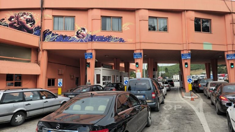 Radhë të gjata në Qafë Thanë