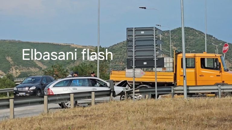 Aksident në aksin Elbasan-Peqin