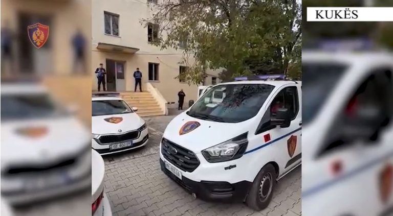 Sherr mes dy të rinjve, plagoset me thikë 23-vjeçari