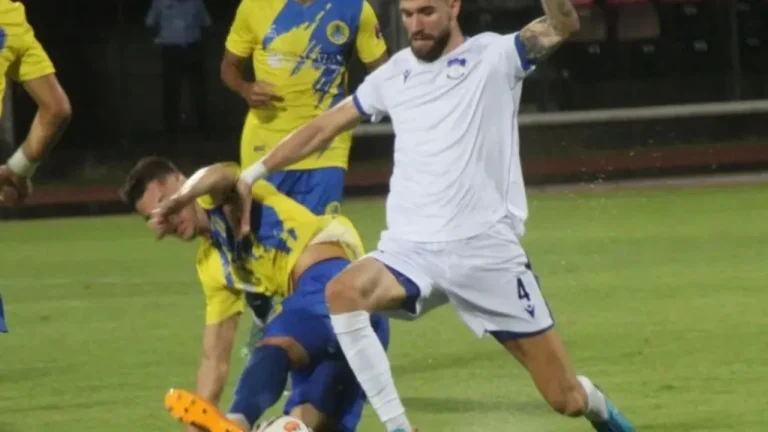 Elbasani dominon Teuten, ndeshja mbyllet 3-0