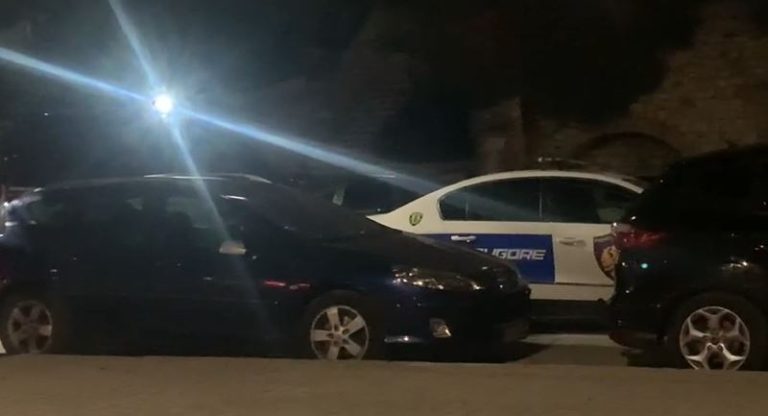 Elbasan/ Shoferi i dehur hyn kundravajtje në autostradën Elbasan-Tiranë.Arrestohet