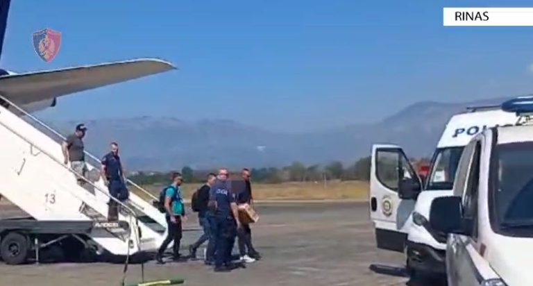 EMRAT/ Të dënuar për veprimtari kriminale në fushën e narkotikëve, ekstradohen nga Roma drejt Shqipërisë 4 persona