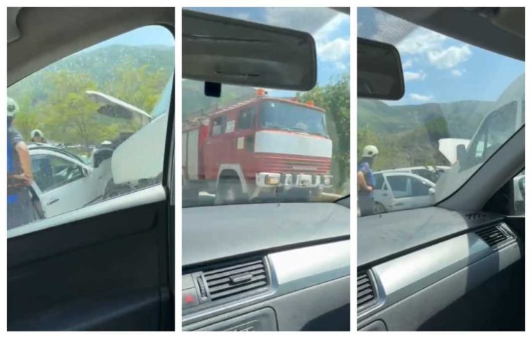 Aksident në aksin Elbasan-Librazhd, dy automjete përplasen ‘kokë më kokë’