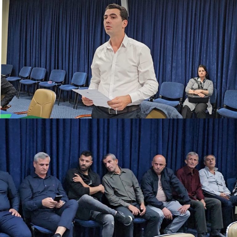 MURATAJ HAP DYERT E KËSHILLIT BASHKIAK PËR NJERZIT, PAS 33 VITESH QYTETARËT MUND TË NDJEKIN MBLEDHJEN NË SALLË