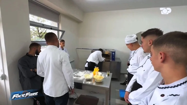 Shkolla e Elbasanit që ‘reklamoi’ kryeministri pa mësim, 1400 nxënës nuk kanë mësues