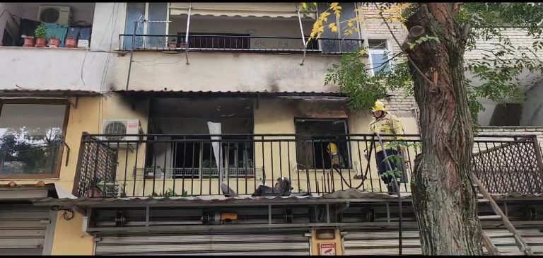 Elbasan/Përfshihet nga flakët apartamenti