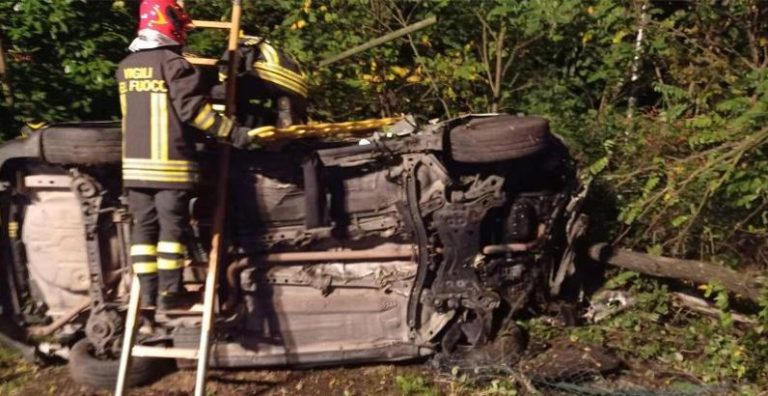 Aksident në Malajzi, ndërrojnë jetë rreth 15 persona dhe dhjetëra të lënduar