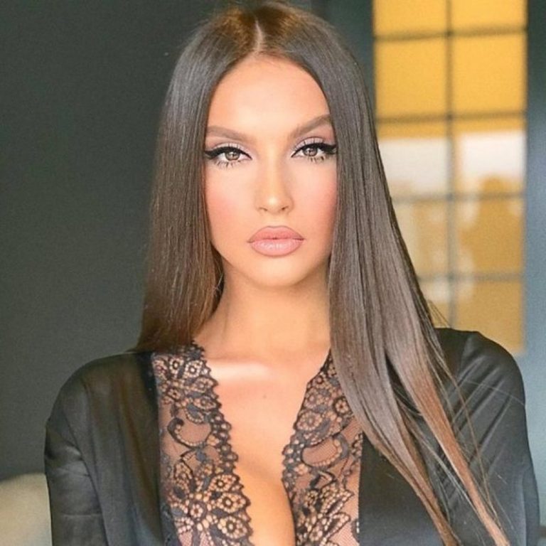 Oriola Marashi yll edhe për Halloween, ja fotot që ndezën rrjetin