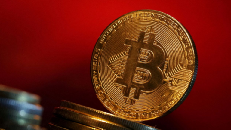 Bitcoin arrin vlerën e 100 mijë dollarëve, kulmi i tij apo fillimi i një periudhe të re?