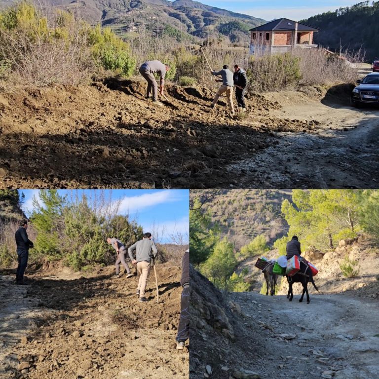 Elbasan/ Fshati nuk ka rrugë, hoxha dhe banorët e shtrojnë me lëkët e veta! Kërkesa 30 vite në bashki (Video)