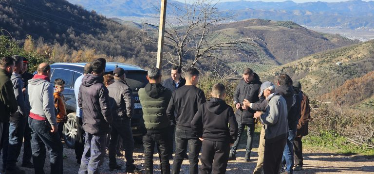 Këshilltari i PSD për Elbasanin, Erion Murataj takim me banorët e Trepsenishtit! Denoncon harresën e fshatit