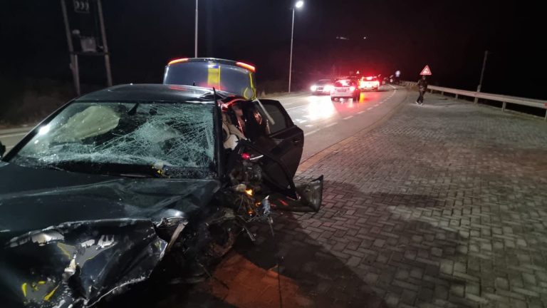 Aksident I rëndë në Prrenjas! Humb jetën një grua