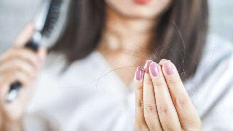 Çfarë e Shkakton Rënien e Menjëherëshme të Flokëve