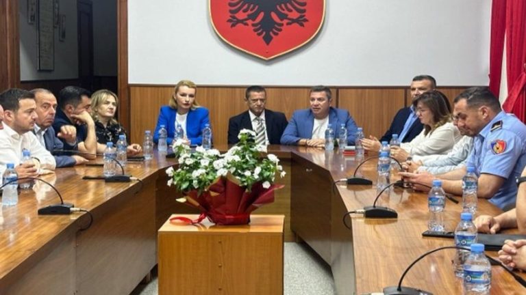 Jep dorëheqjen prefekti i Elbasanit, Ali Mysliu! Zbulohet arsyeja