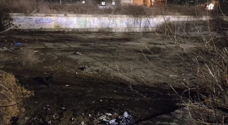 Pogradec, gjendet kallashnikov pranë stadiumit