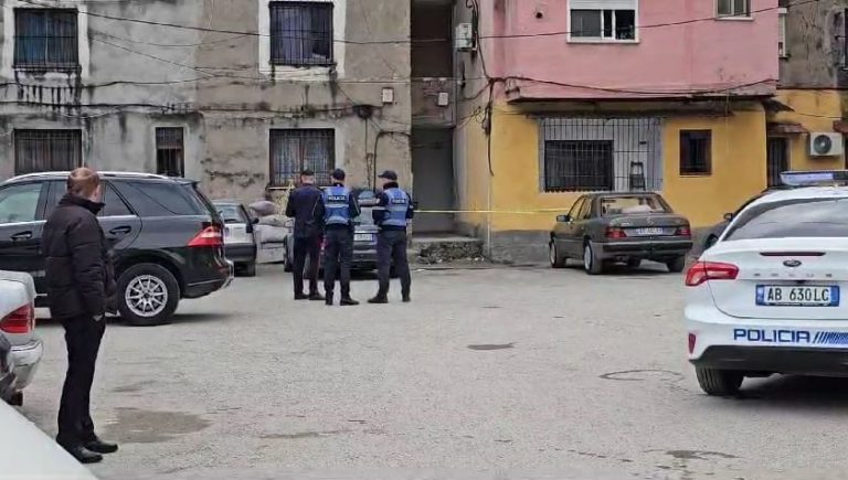 Elbasan/ 28 vjeçarja i jep fund jetës duke u hedhur nga pallati