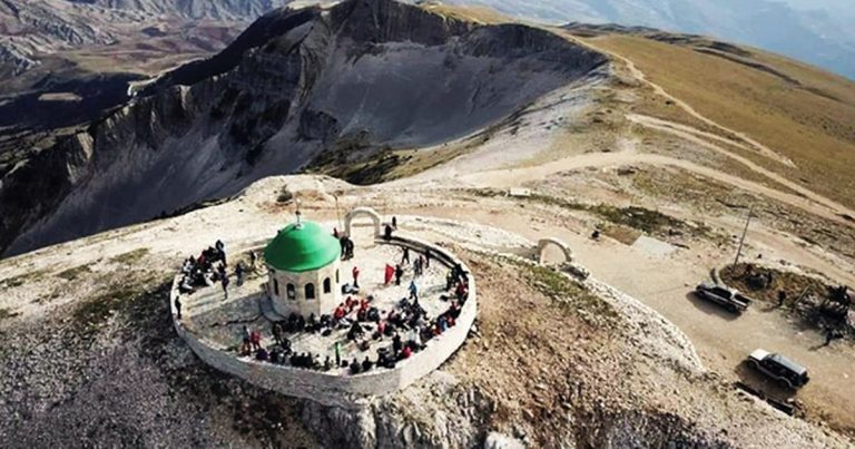 Nxjerrja e gurëve dekorativë në malin e Tomorrit, urdhra arresti për katër zyrtarë