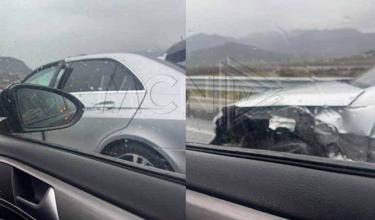 Përplasen dy makina në Librazhd