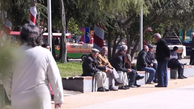 Elbasan, pranvera sjell probleme! Rritja e temperaturave, mjekët bëjnë thirrje: Shtoni kujdesin