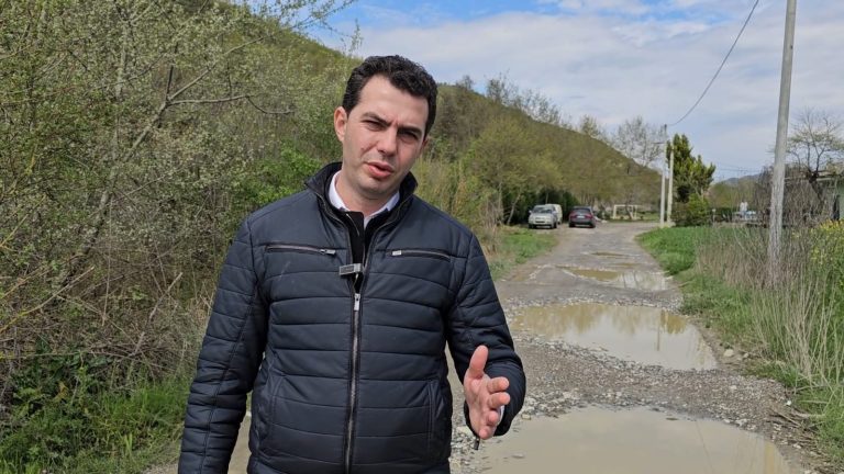 ERION MURATAJ VIJON FUSHATËN KRAH BANORËVE TË HARRUAR NË FSHATRA (VIDEO)