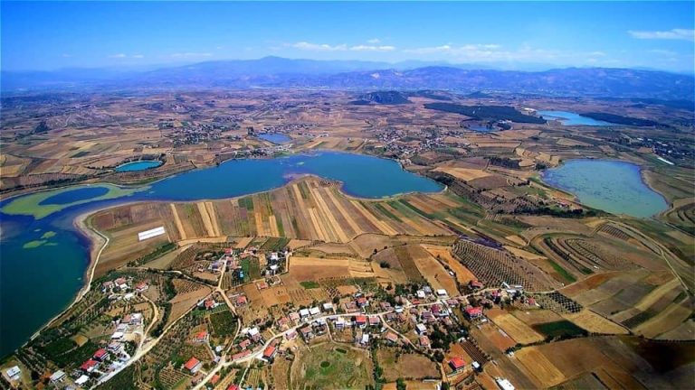 Banorët denoncojnë abuzimet me tokat në Bashkinë Belsh: Oligarkët po na i marrin