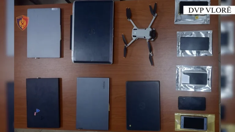 Hakeri 15-vjeçar ndërhyn në e-mailet dhe faqet zyrtare të institucioneve shtetërore, vihet nën hetim/ Sekuestrohen laptopë, celularë dhe një dron