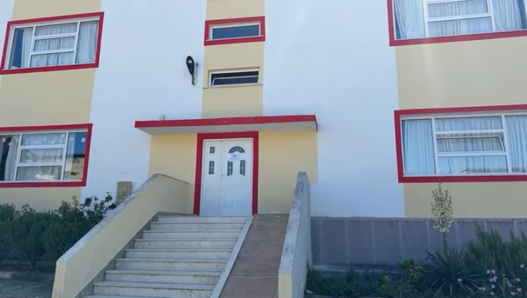 Gramsh/  Mbyllet kopështi ku u helmuan fëmijët (Video)