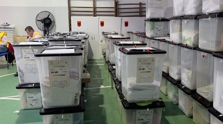 KQZ certifikon sot mandetet për Elbasanin, Durrësin dhe Fierin