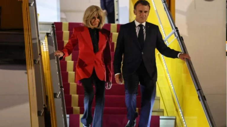 “Humbës…”, eksperti i leximit të buzëve zbulon se çfarë i tha gruaja Macronit pas shuplakës