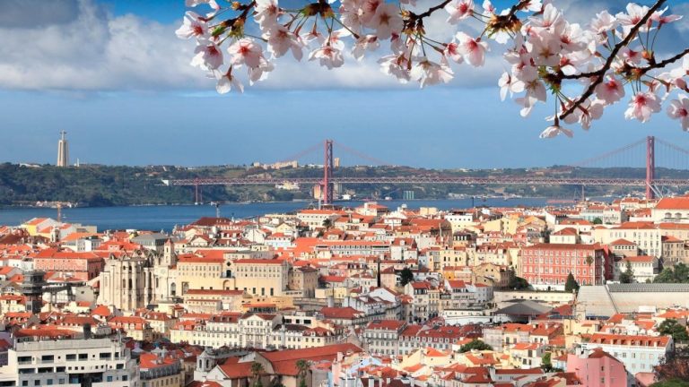 I nxehtë përvëlues në Europë! Termometri në Greqi, Turqi dhe Portugali shënon mbi 40 gradë Celsius