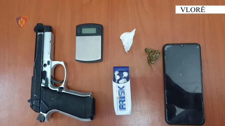 Shiste lëndë narkotike në doza, arrestohet 58-vjeçari! Policia i gjen edhe armë pa leje