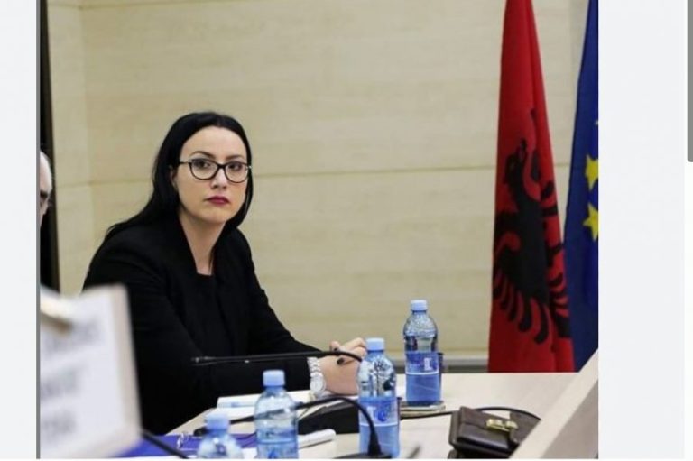 Brunilda Laboviti zgjidhet Presidente të Urdhrit të Psikologut