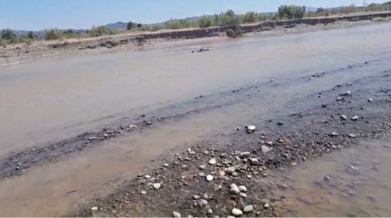 Shkumbini po gërryen tokat bujqësore