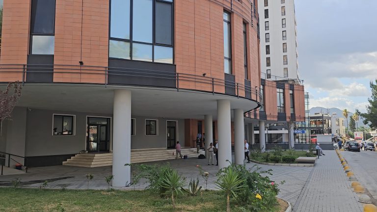 Ultimatumi i Ramës, vijon vala e dorëheqjeve të zyrtarëve në bashkitë e Qarkut të Elbasanit