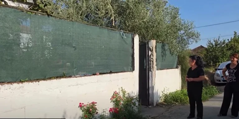 “Ma nxiu jetën, e urreja”/ Tentoi të fshihte vrasjen e të atit, si u ‘thye’ para policëve 26-vjeçarja nga Fieri: Lekët…