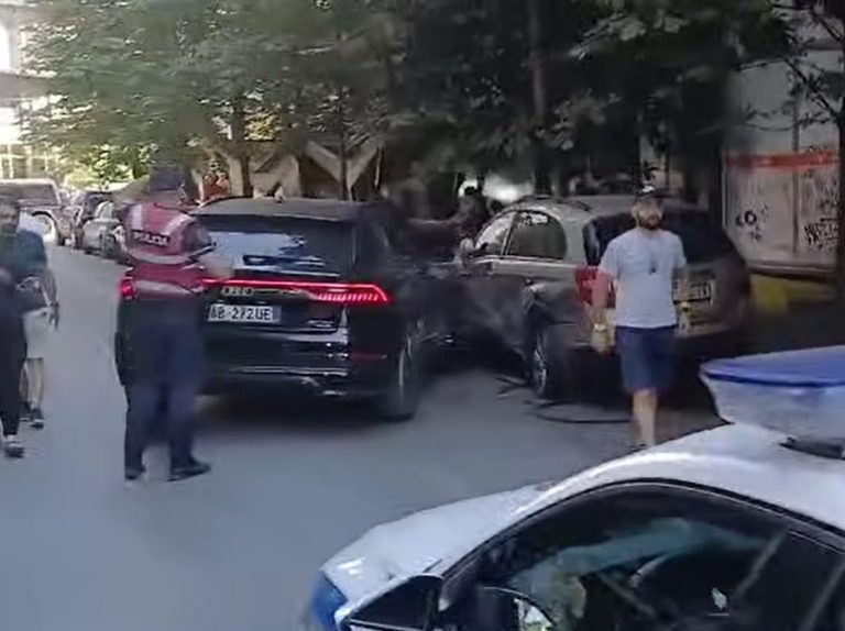 “Shqiponjat” i vihen pas Audit Q8 te Blloku, PAMJET: Ndjekje si në filma, shoferi merr përpara disa makina dhe rrezikon qytetarët