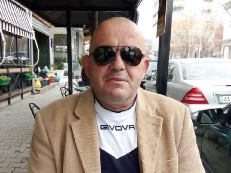 Gafa e SPAK dhe Policisë në Elbasan, si arrestuan “fukarain” në vend të Ilir Lloshit! Gazetari tregon historinë e “fakirit” që e prangosën për bos kokaine