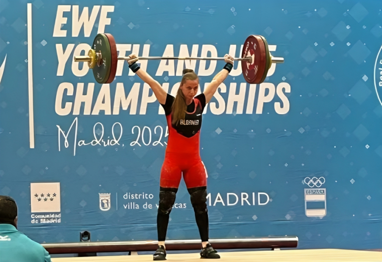 Tri medalje ari dhe 5 rekorde! Enkileda Carja nga Elbasani shkëlqen në Kampionatin Europian të të rinjve