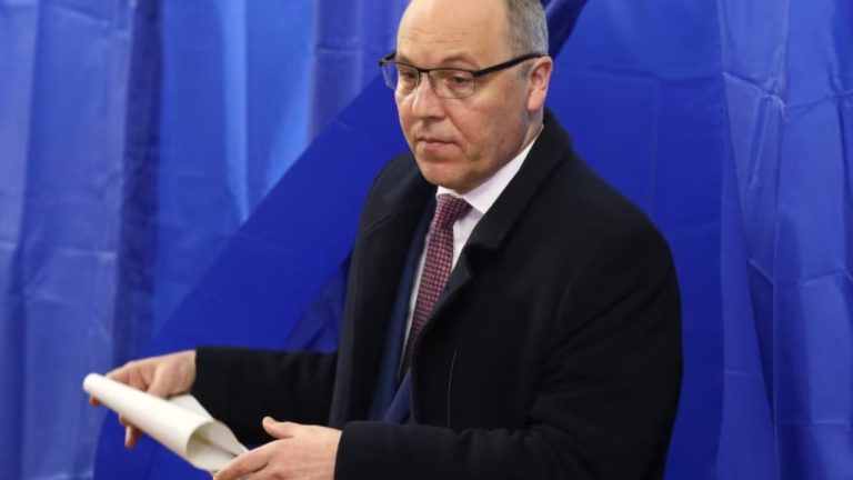 Vritet ish-kryetari i parlamentit ukrainas! U qëllua me armë zjarri, vdiq në vend