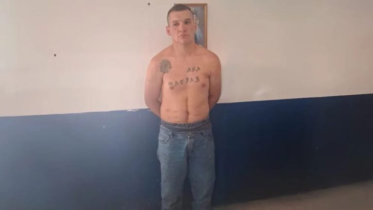 Horror në Argjentinë! Iu ofronte punë të pastrehëve më pas i vriste në shtëpinë e tij dhe i digjte, arrestohet 37-vjeçari