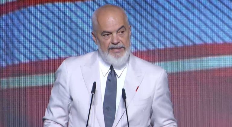 “Japin vendime në favor të zjarrvënësve e gllabëruesve”, Rama kritika dhe paralajmërime për prokurorë e gjyqtarë: Kush sulmon interesat publike…