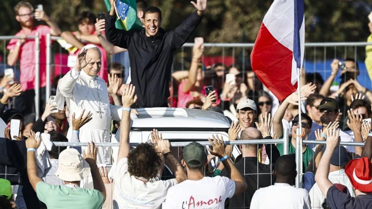 70 vjeç me energjinë e një të riu, Papa Leoni XIV feston ditëlindjen e parë në krye të Kishës Katolike