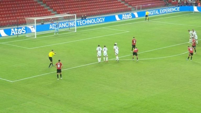 Zhbllokohet sfida, kuqezinjtë shënojnë nga pika e bardhë e penalltisë