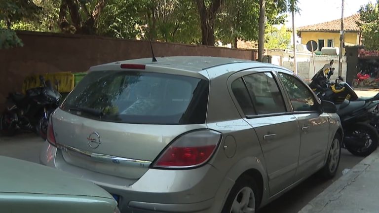 Konfiskohen makinat e braktisura/ Afat 30 ditë për t’i larguar, njoftimet kanë nisur, aksioni nis nga rrugët e Tiranës